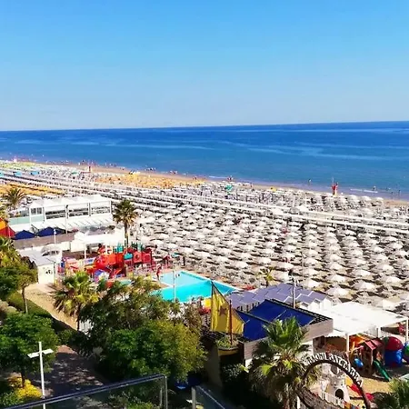 Vista Mare In Viale Ceccarini Angolo Dante * Ριτσιόνε