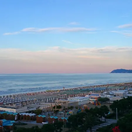 Διαμέρισμα Vista Mare In Viale Ceccarini Angolo Dante *