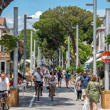 Vista Mare In Viale Ceccarini Angolo Dante Ριτσιόνε